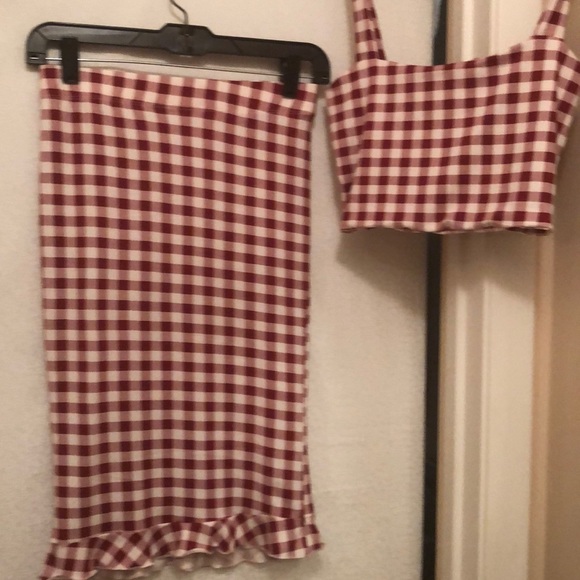 Cropped top and skirt set - Picture 1 of 4